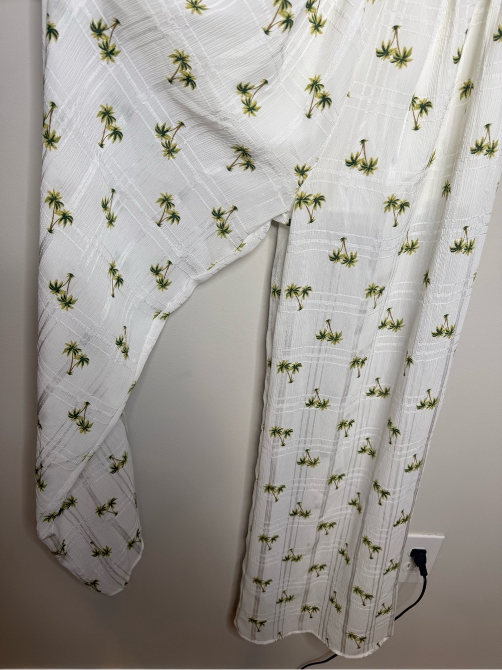 BiBi White Palm-Print Off-Shoulder Top - Picture 3 of 7